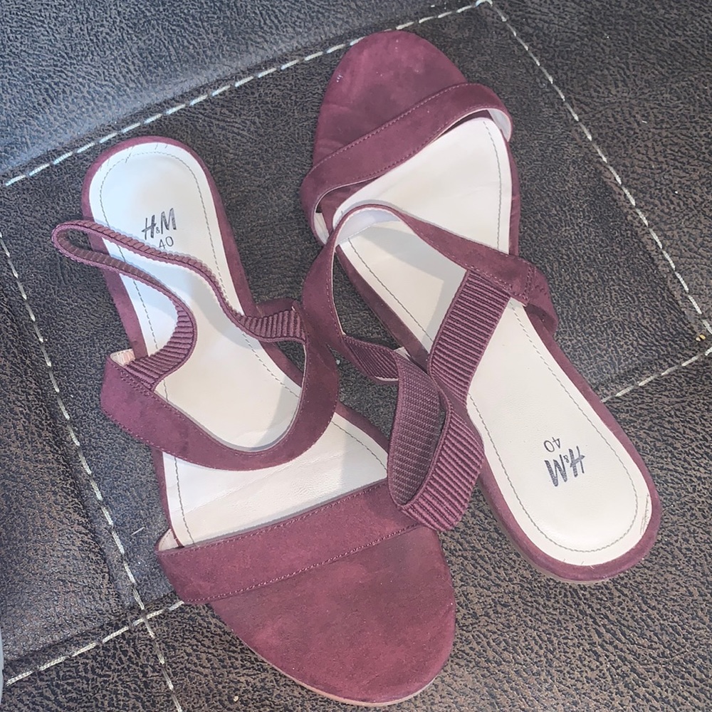 size 40 h&m flat burgundy open toed sandals